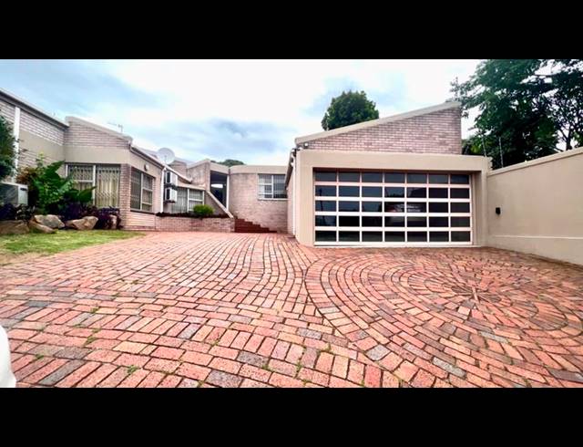 4 BEDROOM HOUSE FOR SALE IN RESERVOIR HILLS